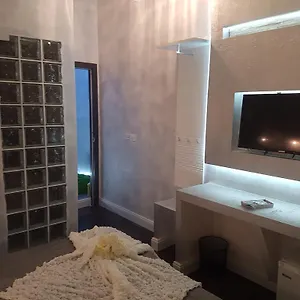  Homestay Glamour Spanish Steps Italy