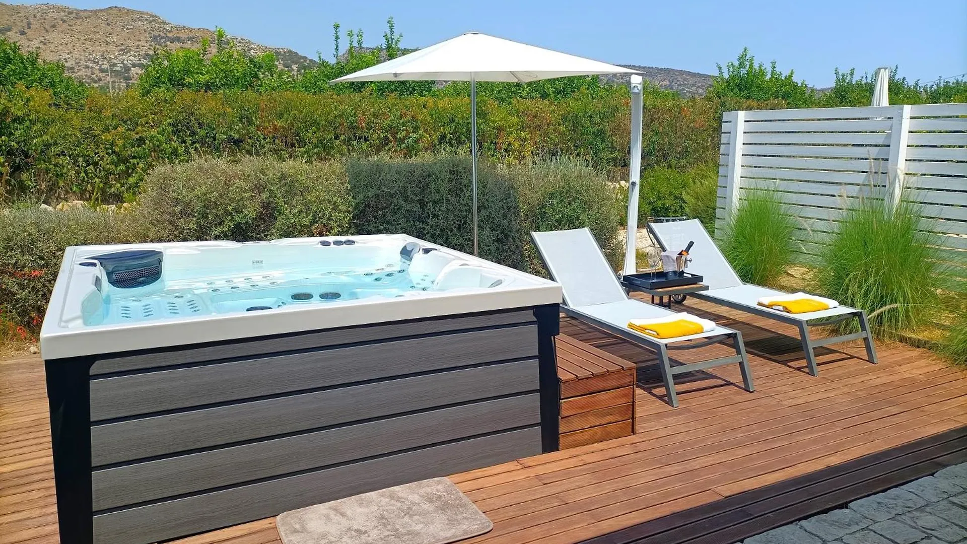 Ballium Luxury Relais Avola Farm stay
